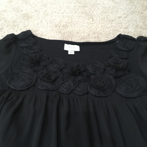 Eci 6 scoopneck w/3D flowers elastic hem sleeve - Picture 7 of 10